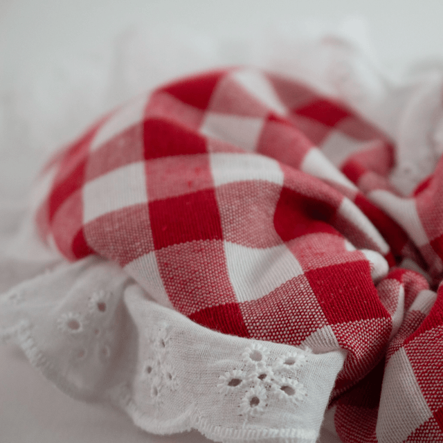 Scrunchy cœur XXL – Motif vichy rouge