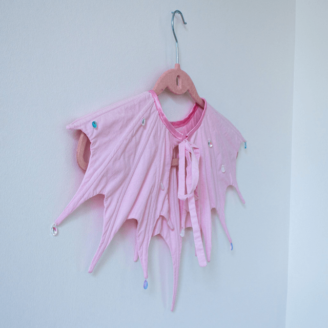 Faux Col "Ailes de Chauve-Souris"