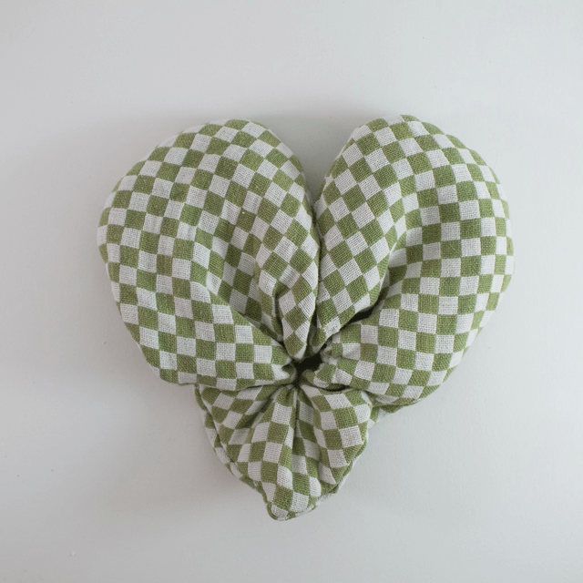 Scrunchy cœur XXL – Motif vichy vert sauge