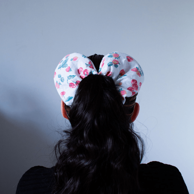 Scrunchy cœur XXL – Motif fruits rouges
