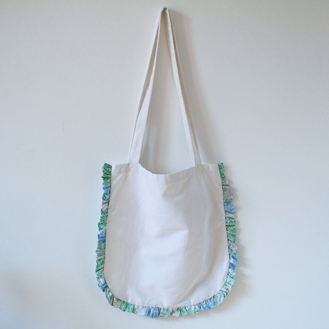 Tote Bag "Squelette Cottagecore"